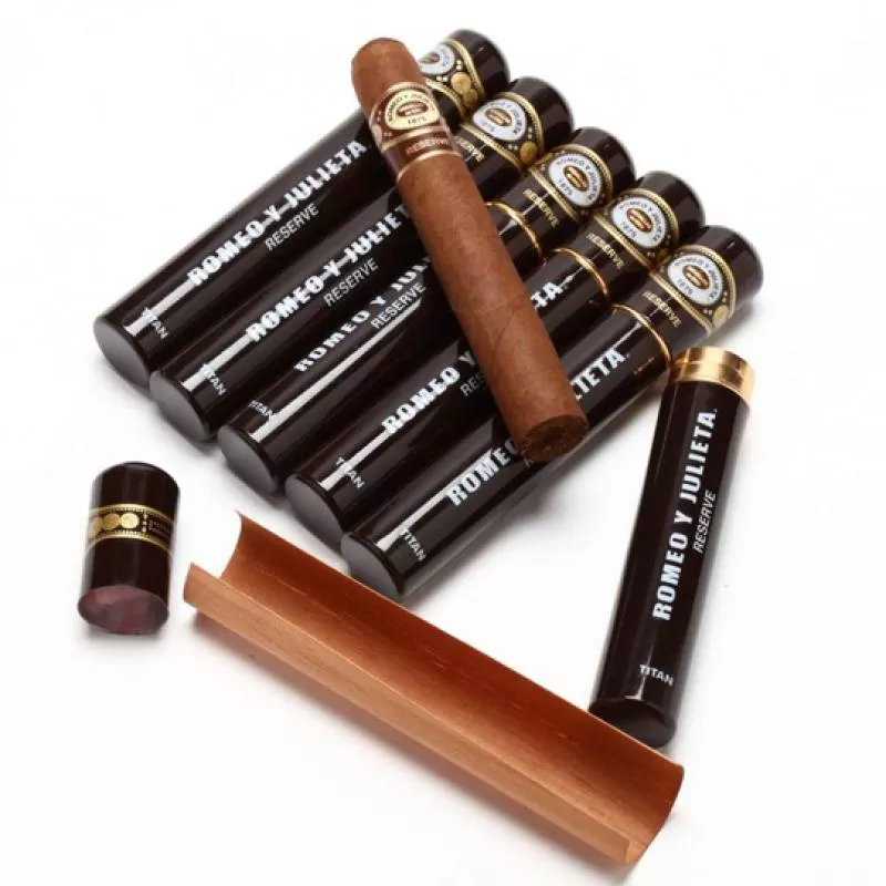 Xì gà Romeo Y Julieta Habana Reserve Titan chính hãng