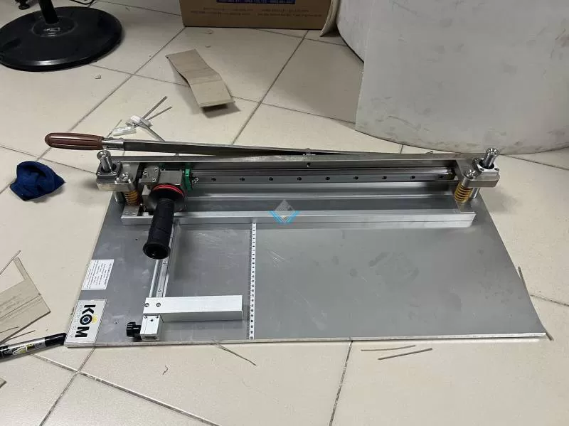 Máy phay hộp cứng làm mẫu