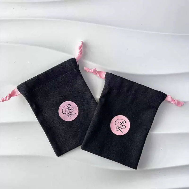 High Quality Black Cotton Pouch Recyclable Dust Packing Bag with Customized Logo for Jewelry Wholesale 