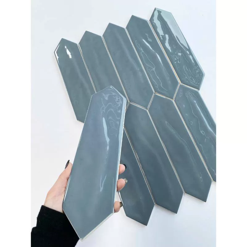 Gạch thẻ mũi tên 75x300mm xám đậm M75304J