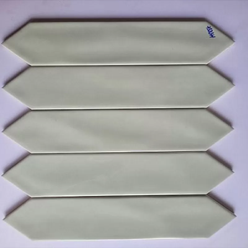 Gạch thẻ mũi tên màu xám nhạt mờ 75x300mm #990016