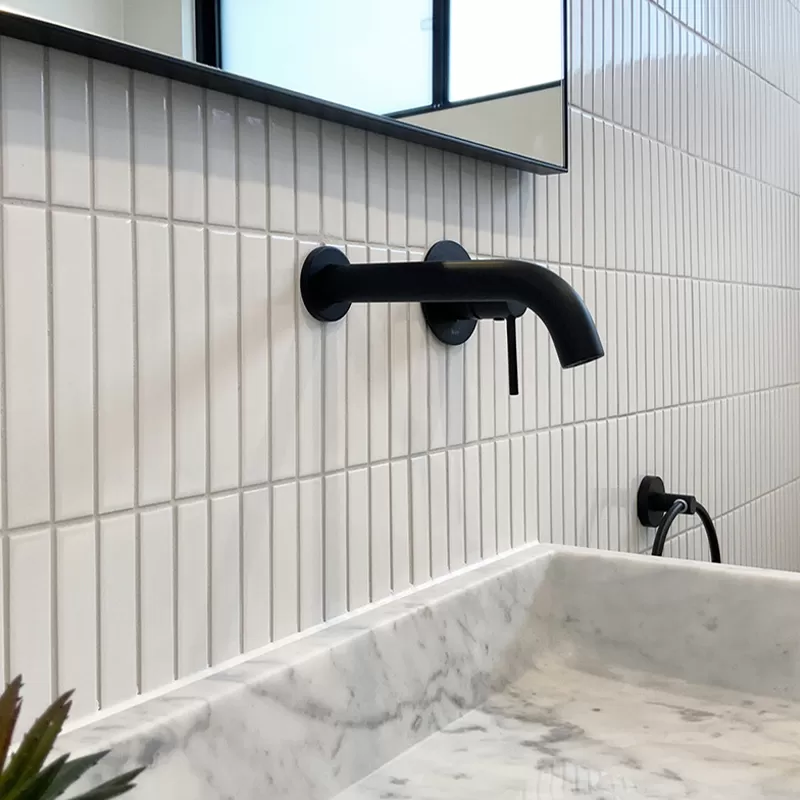 Gạch Mosaic que trắng mờ 32x145mm Y33F801 (301)