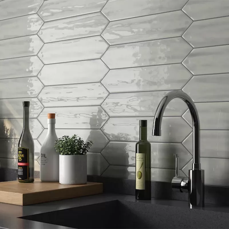 Gạch thẻ mũi tên trắng ngà bóng 75x300mm #990017