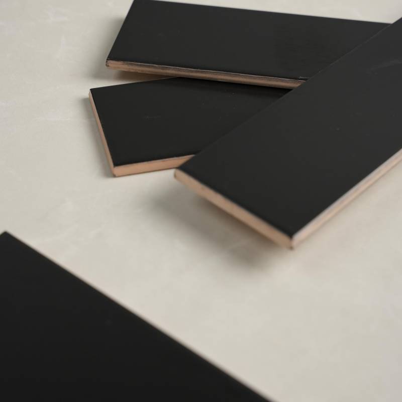 Gạch thẻ 75x300mm đen mờ phẳng hàng loại 1 mã STA75307M