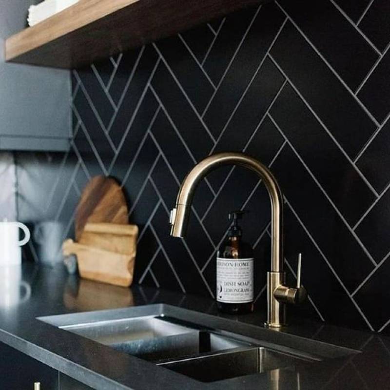 Gạch thẻ cao cấp đen mờ phẳng KT 75x300mm STA75307M