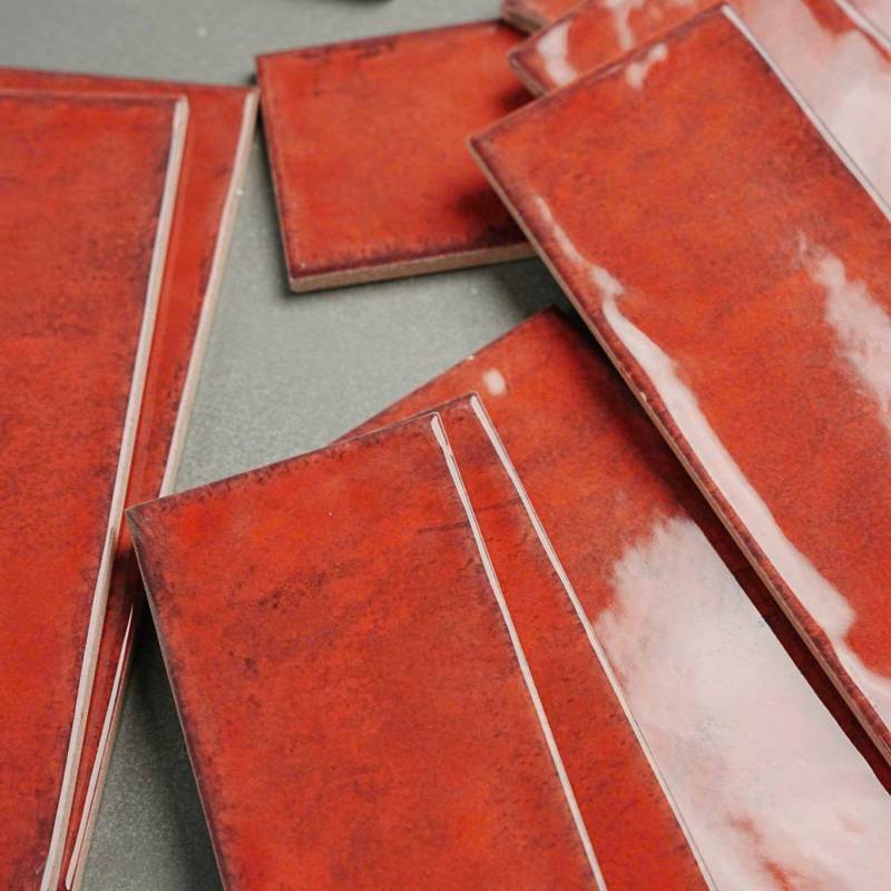 Gạch thẻ đỏ loang bóng phẳng LS1310