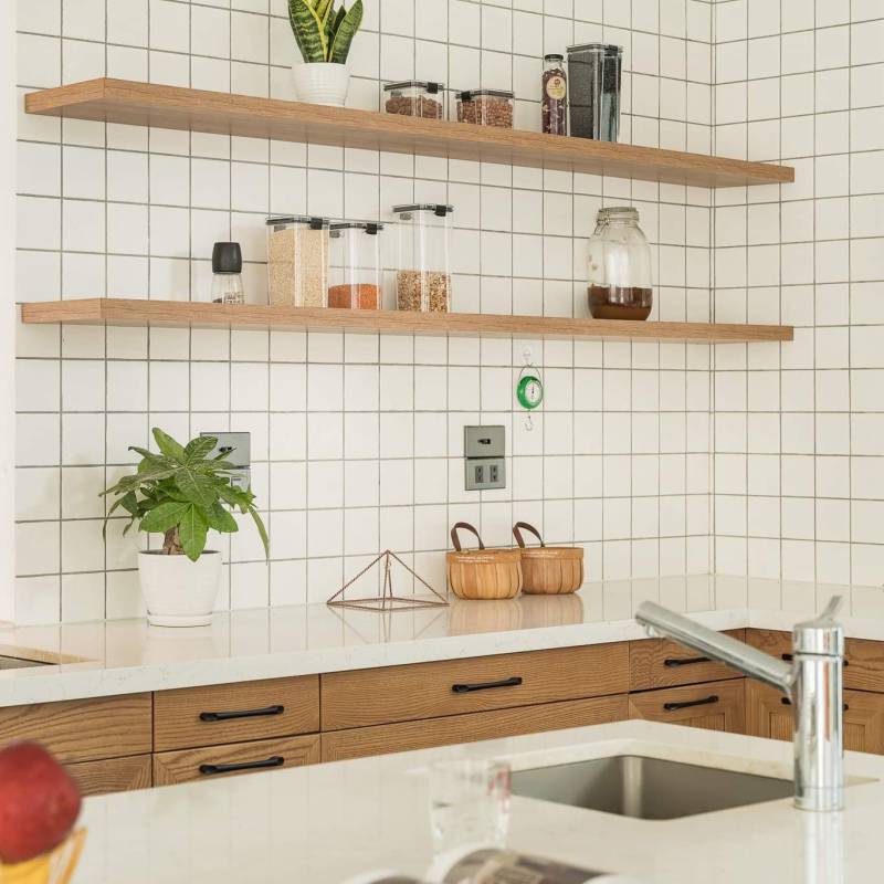 Gạch thẻ KT 100x100mm trắng bóng phẳng M1100