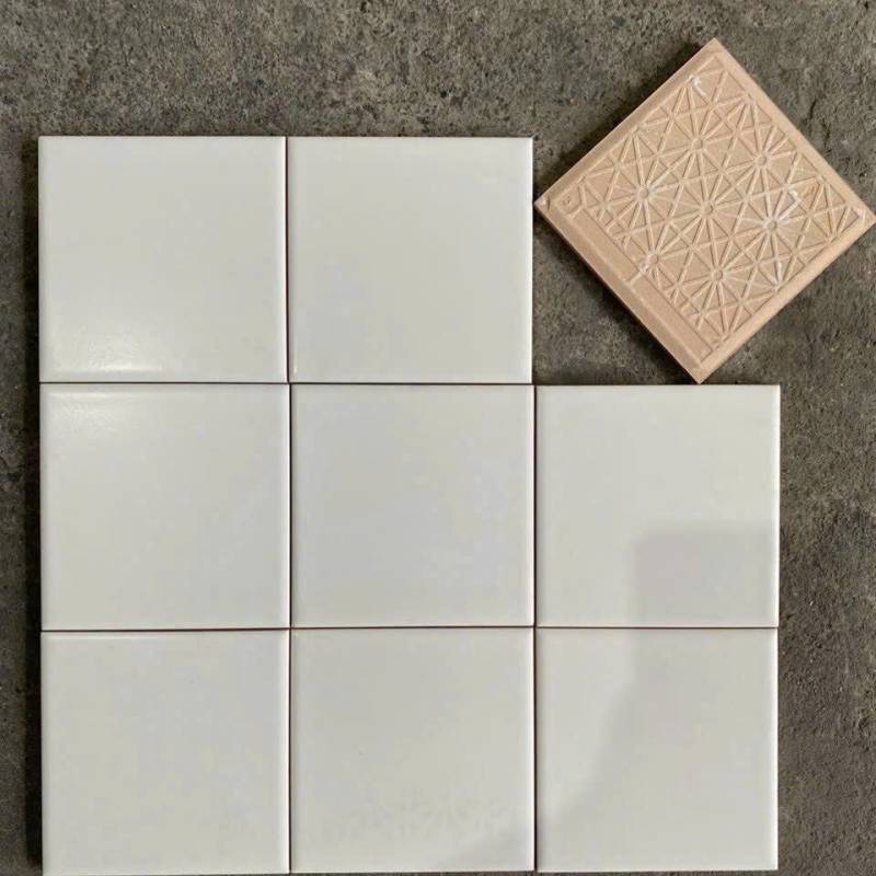 Gạch thẻ KT 100x100mm trắng mờ phẳng M1100Y