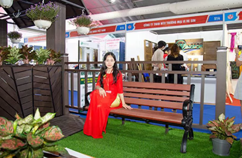 Top mẫu ghế băng ngoài trời có tựa lưng đẹp, ấn tượng