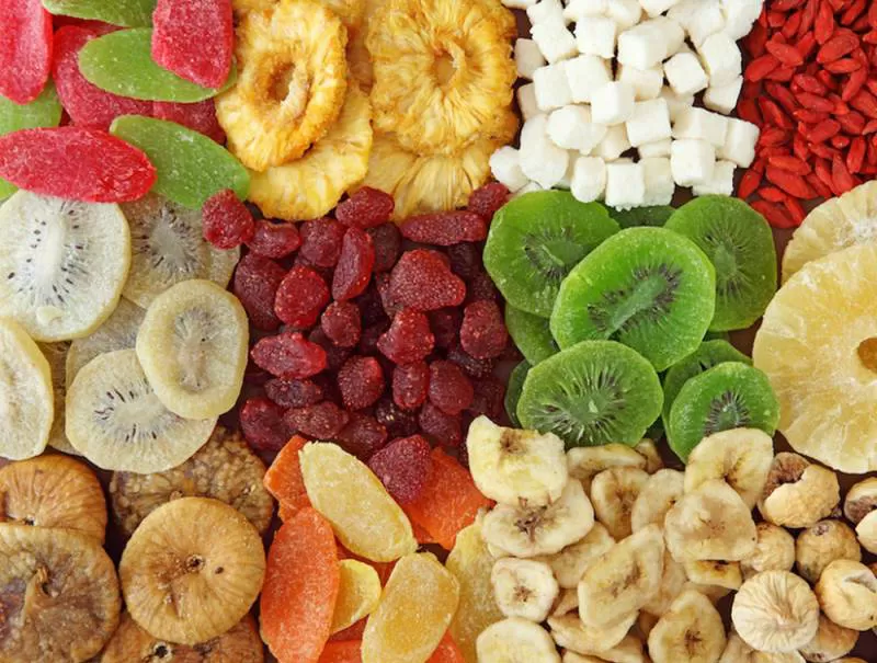 ĂN HOA QUẢ SẤY KHÔ – LỢI HAY HẠI
