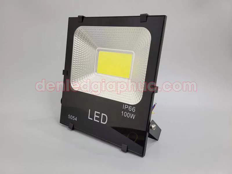 Đèn pha LED 100w 5054 IP66 hàng đẹp giá sỉ lẻ