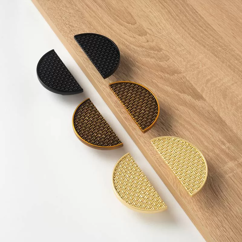 Tay nắm tủ 10628