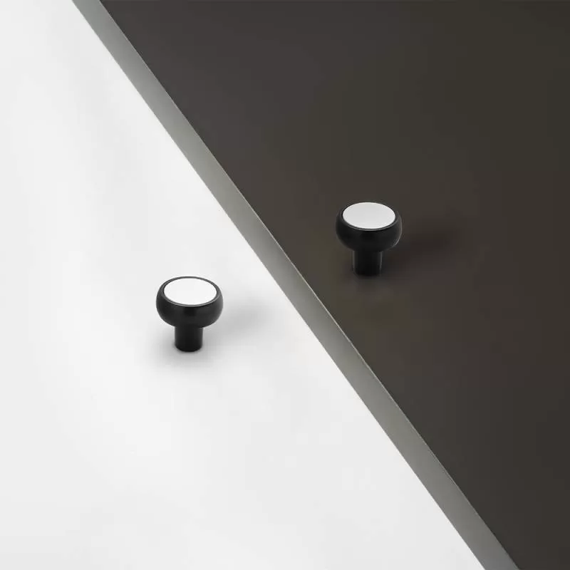 Tay nắm tủ IVAN 10650